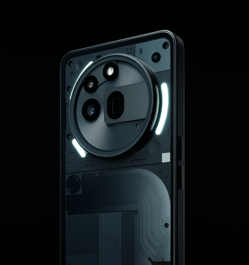 A készülék hátoldalán található, egyedi LED-es fénycsíkok értesítési panelként és kameravilágításként szolgálnak