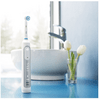 Oral-B PRO 8000 CrossAction Elektromos fogkefe, Fehér