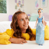 Disney Princess Csillogó hercegnő baba - Hamupipőke (HLW06)
