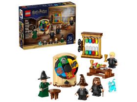 LEGO® Harry Potter™ Roxfort™ kastély: A Teszlek Süveg kiválasztási ceremóniája (76460) LEGO® Harry Potter™ Roxfort™ kastély: A Teszlek Süveg kiválasztási ceremóniája (76460)