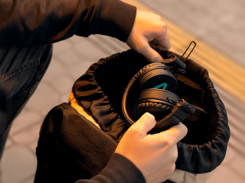 LAMAX Blaze2 Összecsukható Vezeték nélküli fejhallgató, fekete ( LXOHMBLZ2CNBA)