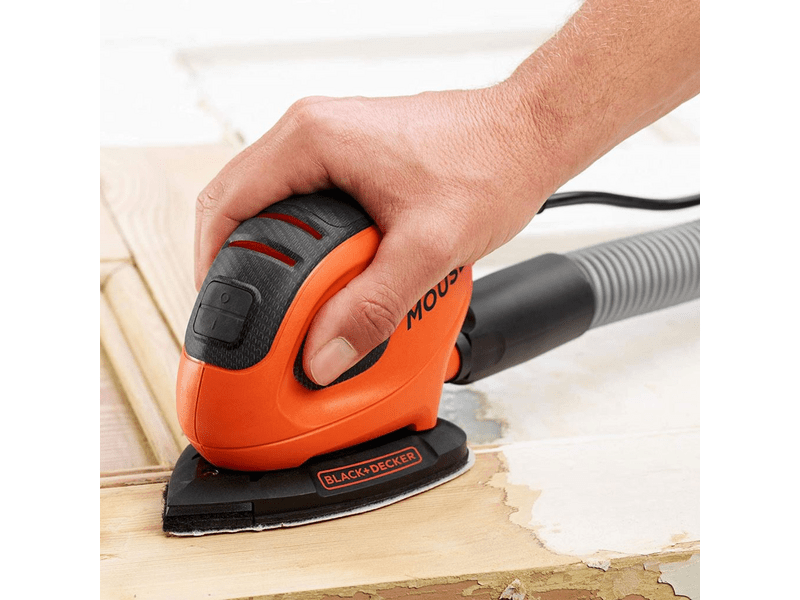 BLACK + DECKER BEW230BC-QS Rezgőcsiszoló 15 db tartozékkal