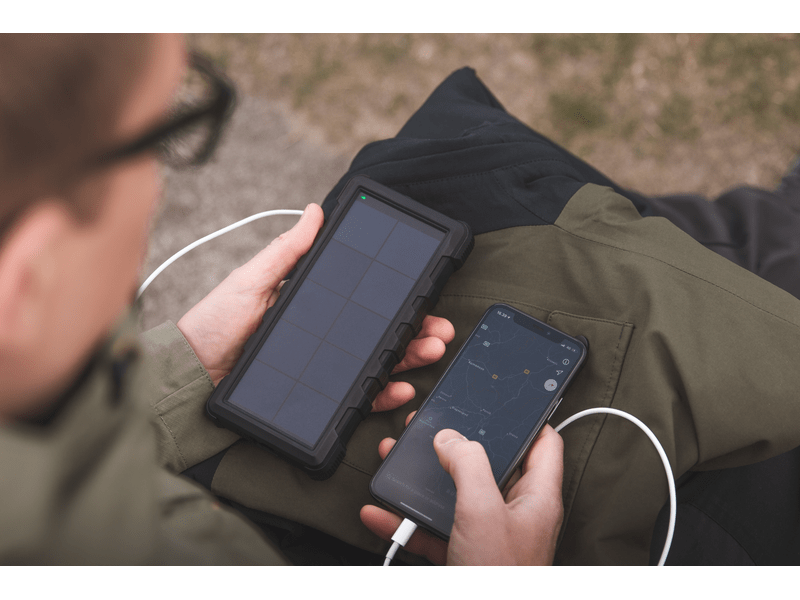 Sandberg 420-38 Kültéri napelemes 24000 mAh Powerbank