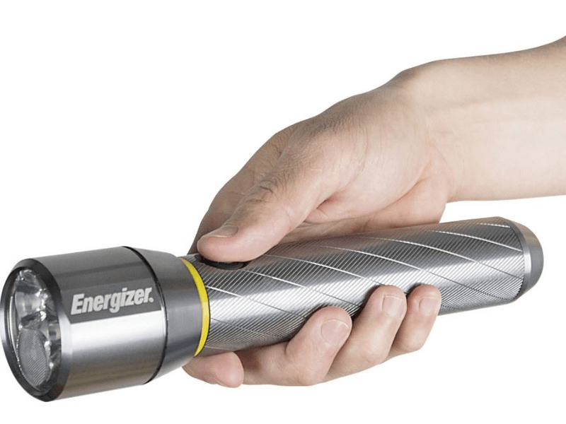 Energizer Metal Vision HD Focus 3 LED + 6 db AA elemlámpa (NZFHM003)