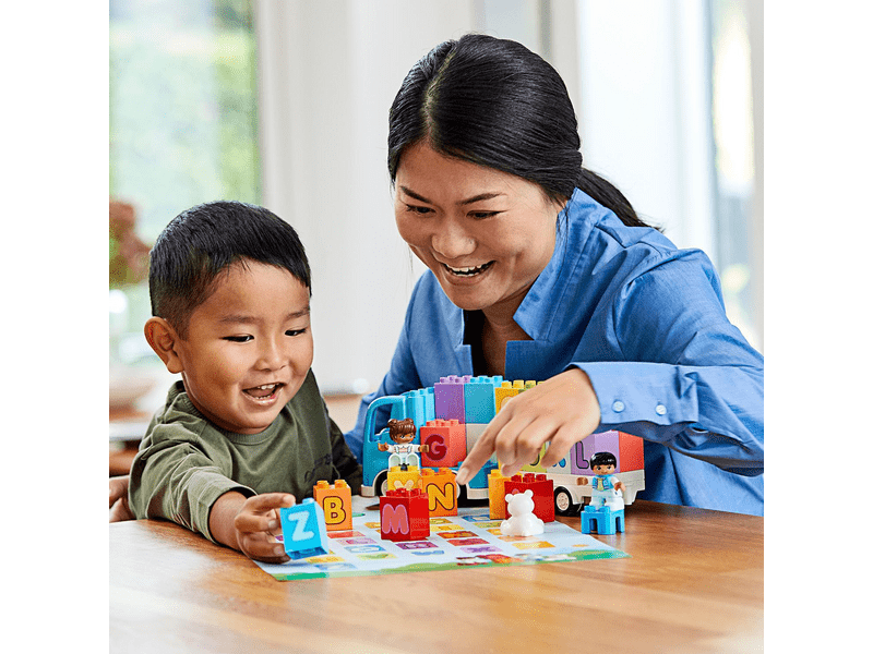 LEGO® DUPLO® Betűautó (10915)