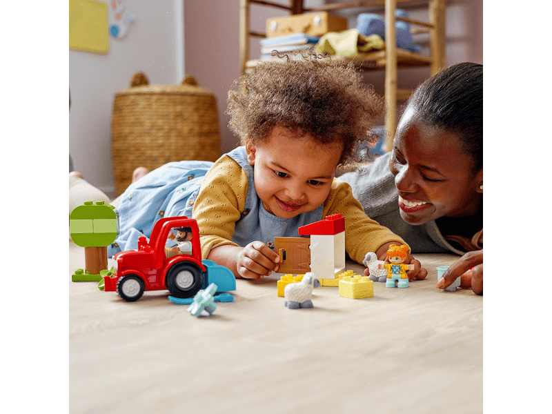 LEGO® DUPLO® Farm traktor és állatgondozás (10950)