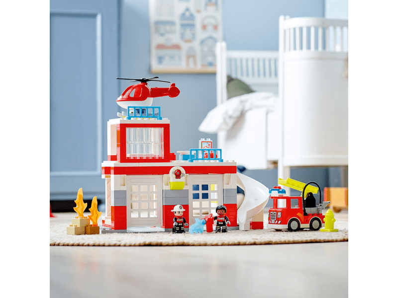 LEGO® DUPLO® Tűzoltóállomás és helikopter (10970)