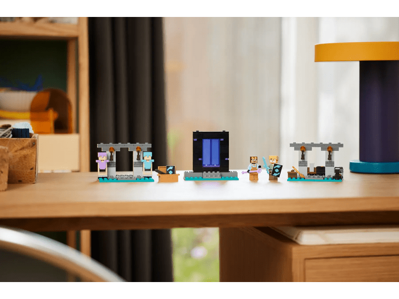 LEGO® Minecraft® Oružarnica (21252)