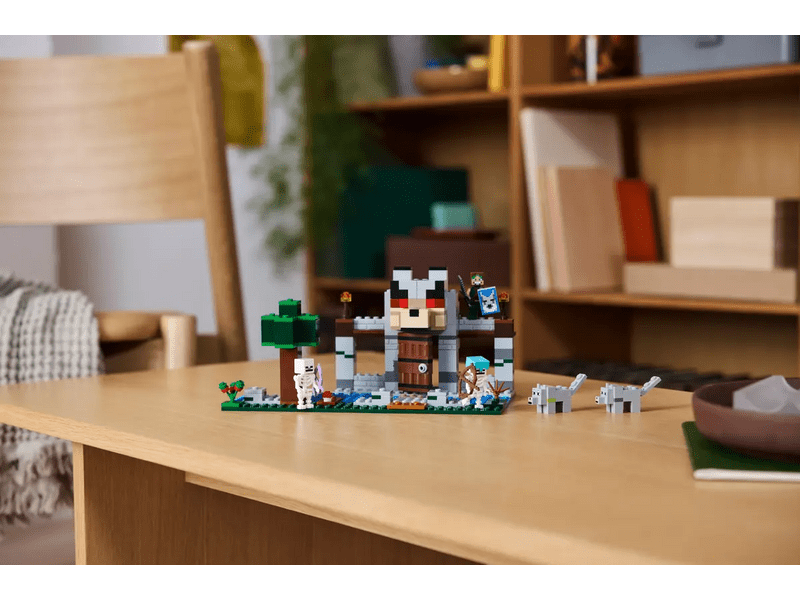 LEGO® Minecraft® Vučja tvrđava (21261)