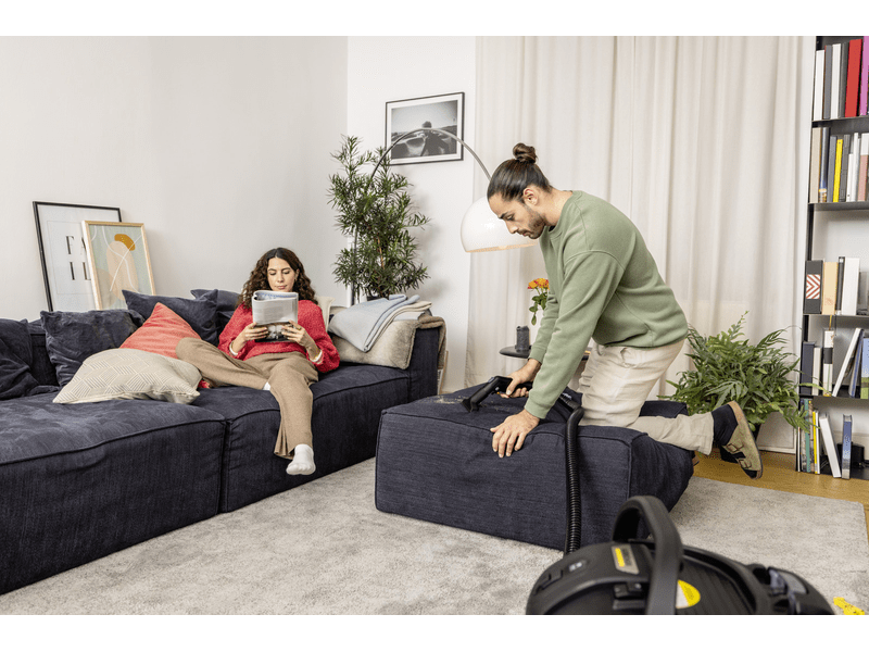 Karcher SE 4 szőnyeg- és kárpittisztító, fehér (1.081-150.0)