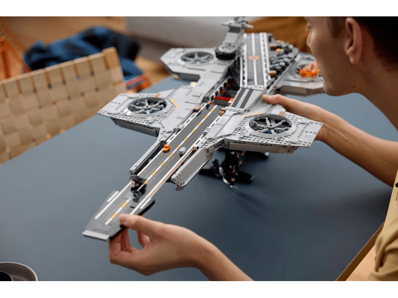 LEGO® Marvel S.H.I.E.L.D. Helicarrier (76354)
