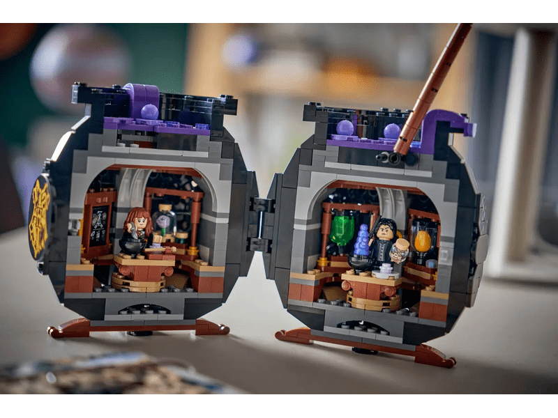 LEGO® Harry Potter™ Üst: Titkos bájitaltanóra-terem (76464)