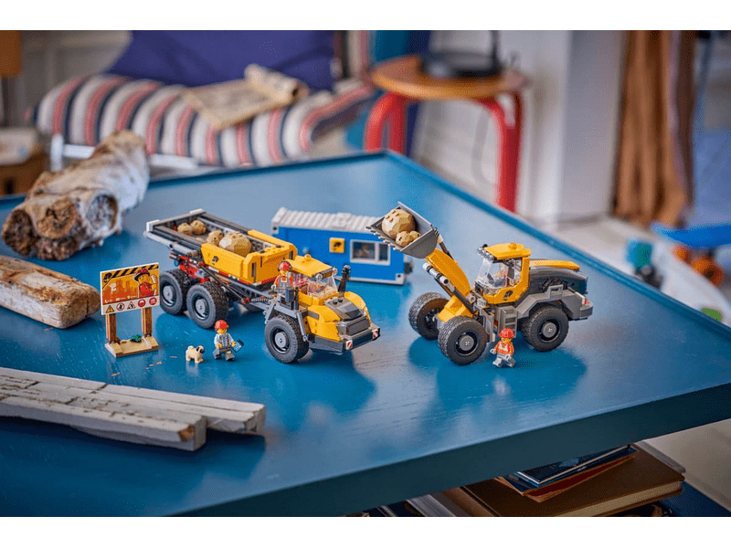 LEGO® City Homlokrakodó és billenőplatós teherautó (60494)