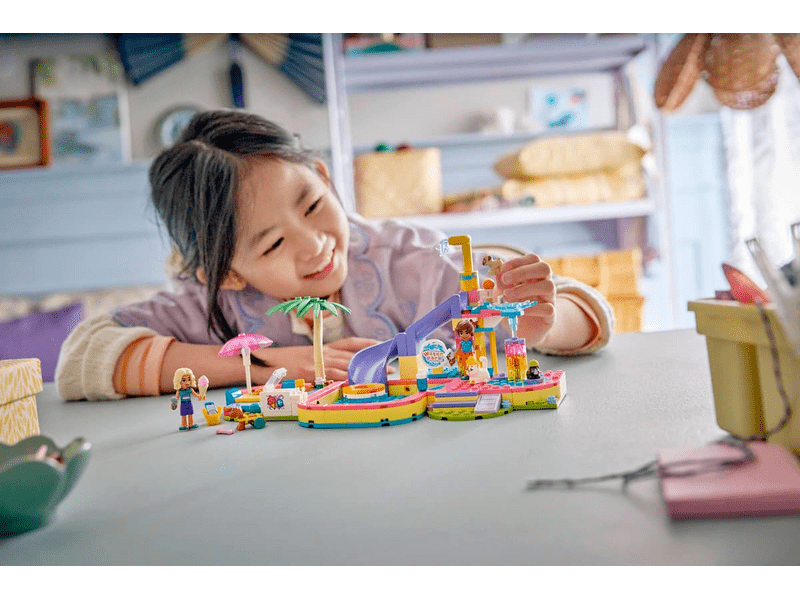 LEGO® Friends Egy vidám nap az aquaparkban (42676)