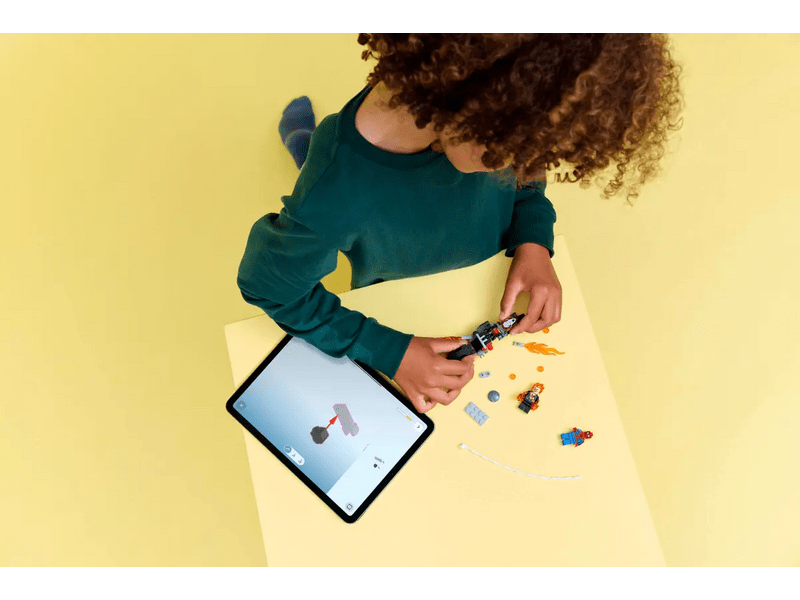 LEGO® Marvel Pókember a motoros Szellemlovas ellen (76335)