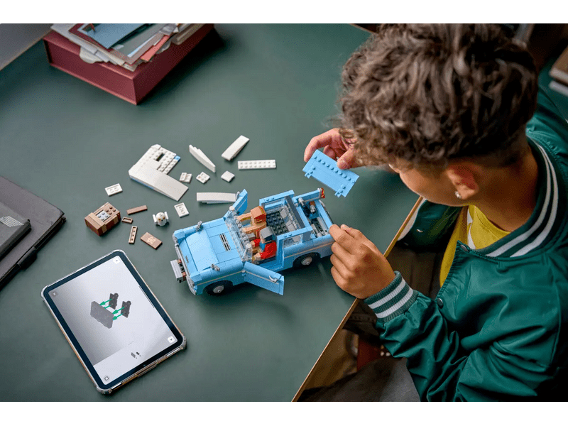 LEGO® Harry Potter™ Az elvarázsolt repülő Ford Anglia™ (76470)