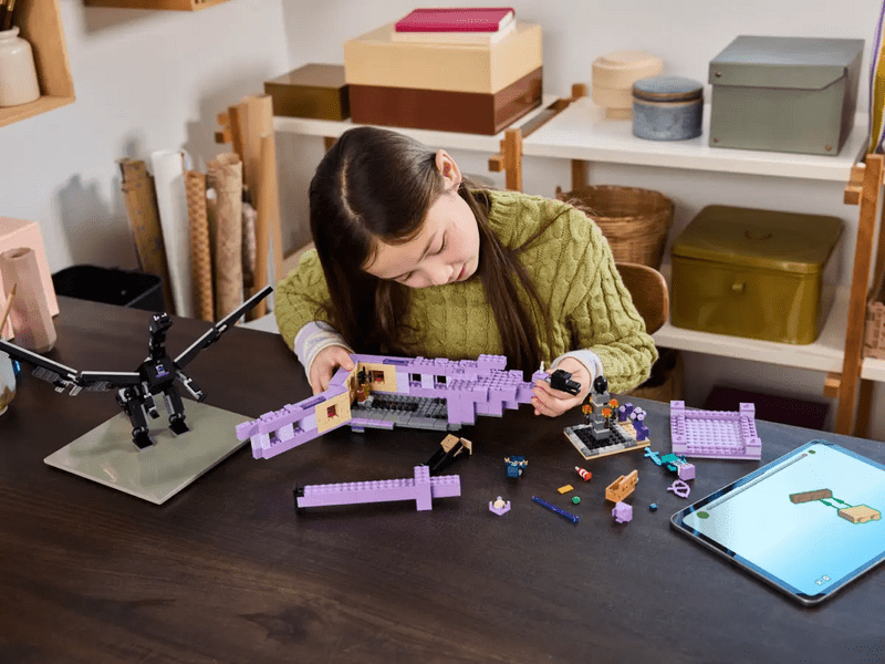 LEGO® Minecraft® A Végzetsárkány és a Végzethajó (21264)