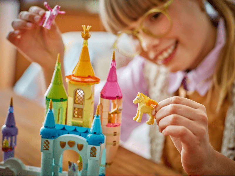 LEGO® Creator 3 az 1-ben Egyszarvúak kastélya (31175)