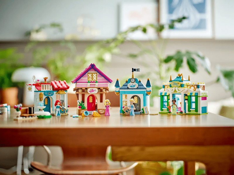 LEGO® ǀ Disney Princess: Disney hercegnők piactéri kalandjai (43246)