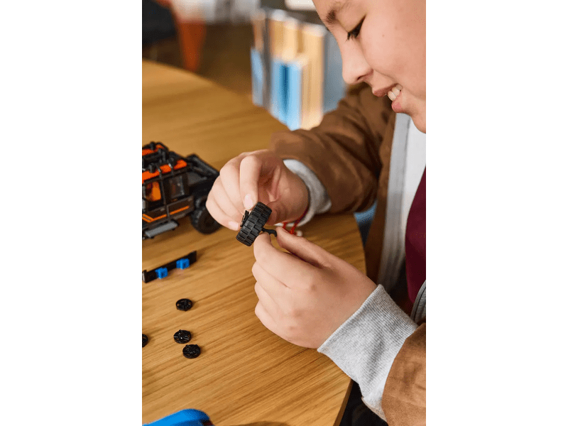 LEGO® Speed Champions Jaguar Project 7 és Land Rover Defender (77264)