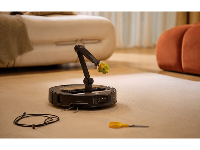 Roborock Saros Z70 robotporszívó mechanikus karral, fekete (SAROS-Z70-BL)