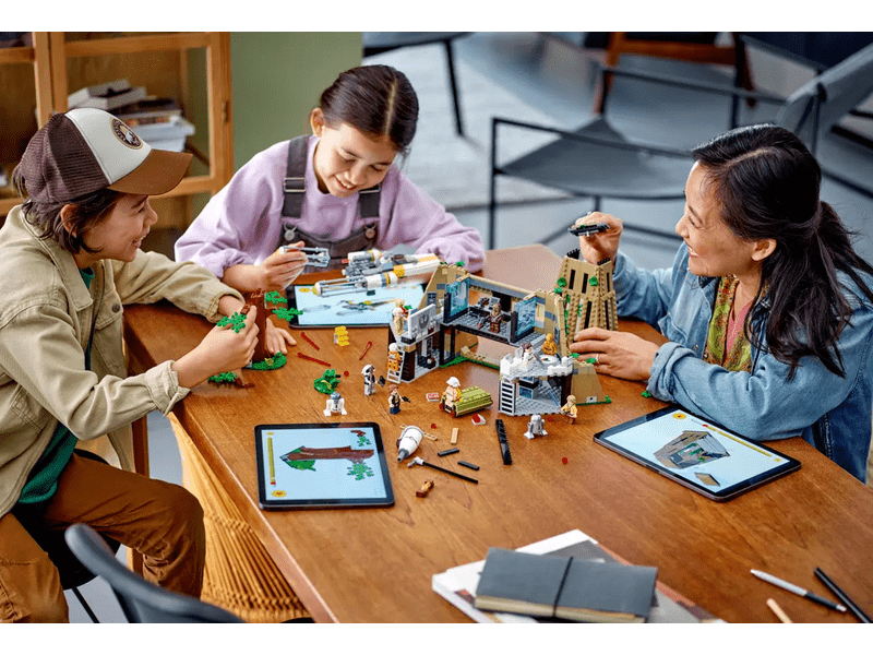 LEGO® Star Wars™ Yavin 4 a Lázadók bázisa (75365)