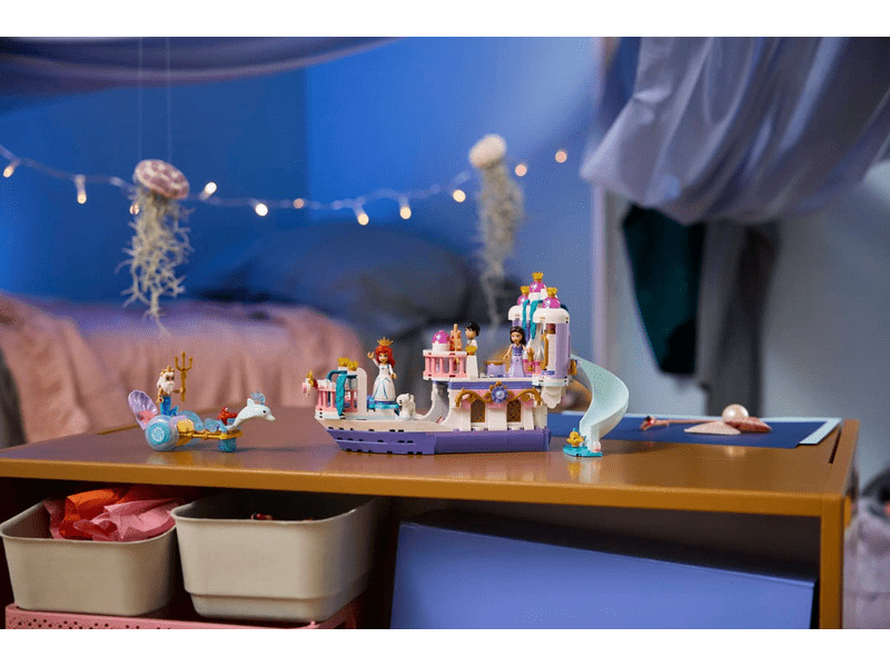 LEGO® Disney Princess Ariel esküvői hajója (43299)