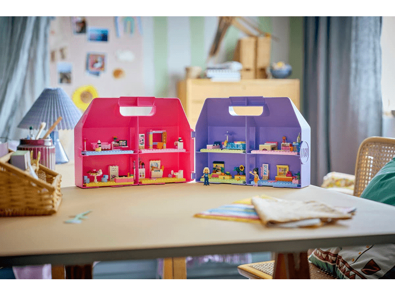 LEGO® Friends Kreatív, bőröndalakú babaház (42697)