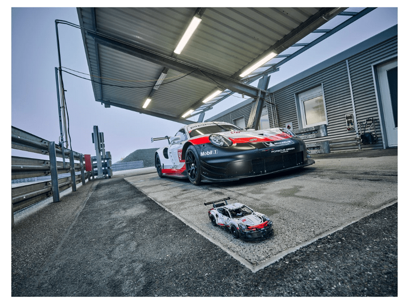 LEGO® Technic™ Porsche 911 RSR (42096)