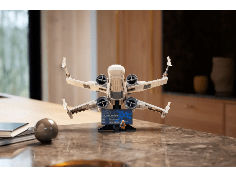 LEGO Star Wars X-szárnyú vadászgép