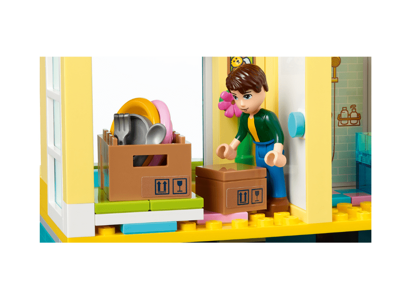 LEGO® Friends Fő utcai épület (41704)