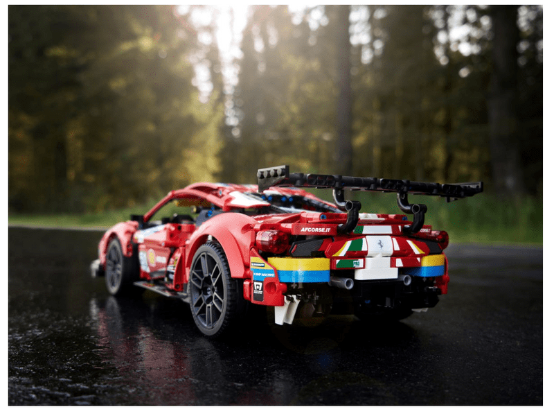 LEGO® Technic™ Ferrari 488 GTE “AF Corse #51” (42125)