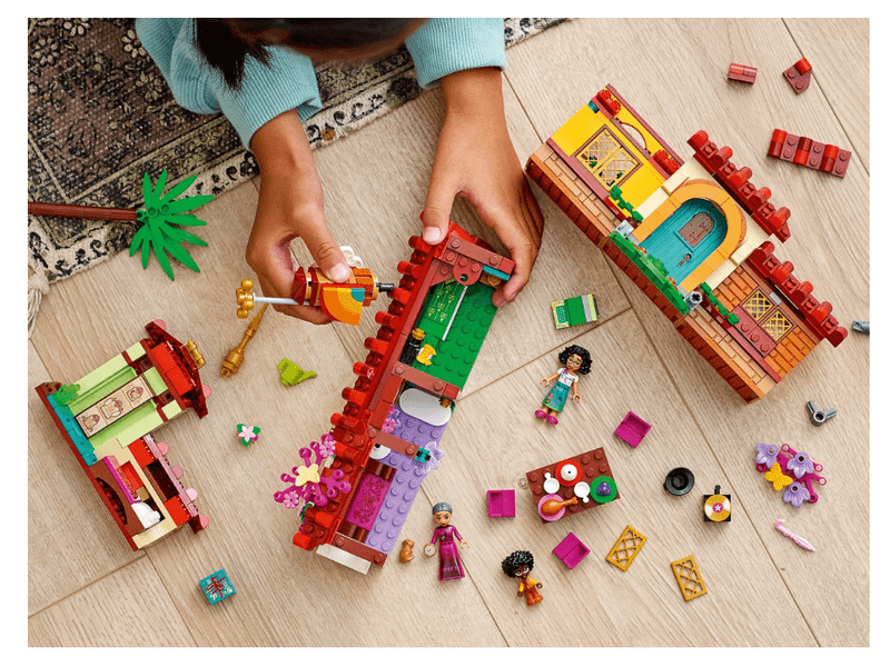 LEGO® I Disney Princess™ A Madrigal család háza (43202)