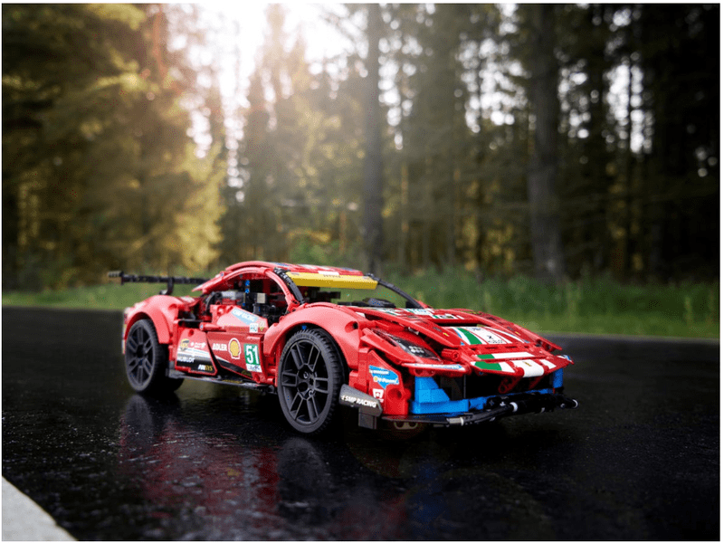 LEGO® Technic™ Ferrari 488 GTE “AF Corse #51” (42125)