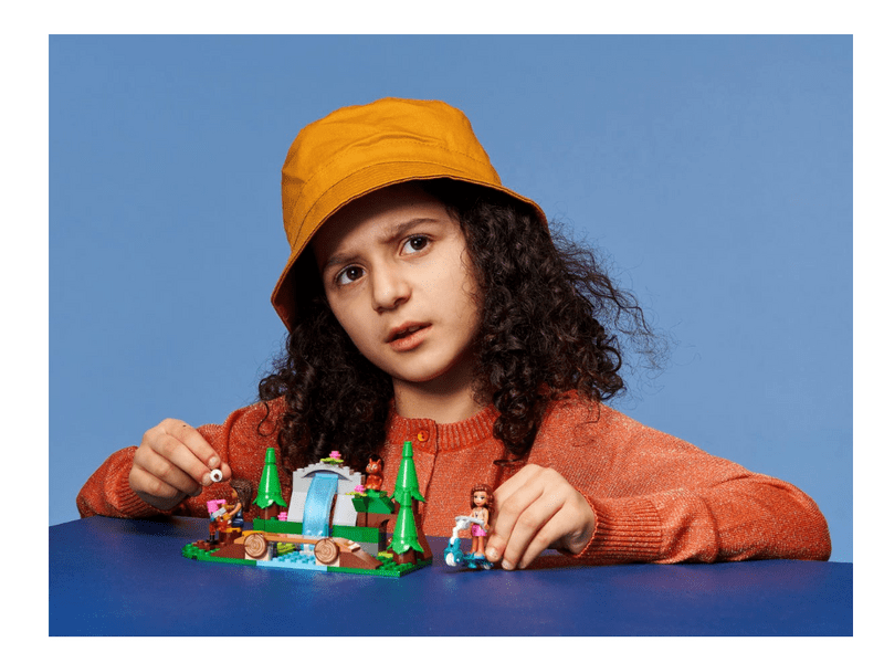 LEGO® Friends Erdei vízesés (41677)