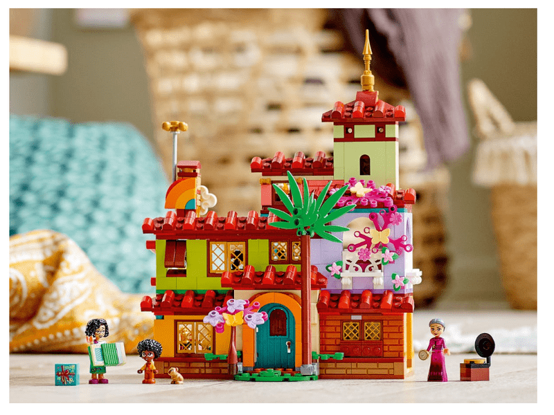 LEGO® I Disney Princess™ A Madrigal család háza (43202)