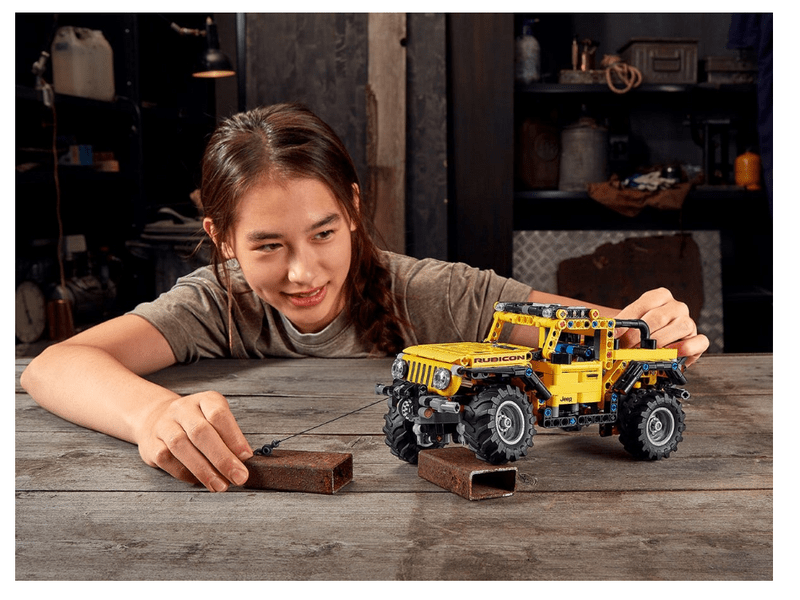 LEGO® Technic™ Jeep® Wrangler (42122)