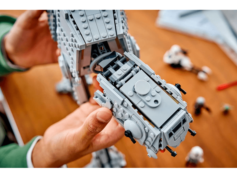 LEGO® Star Wars™ Az Újjászületett Birodalom AT-AT™ lépegetője INT-4-gyel (75454)