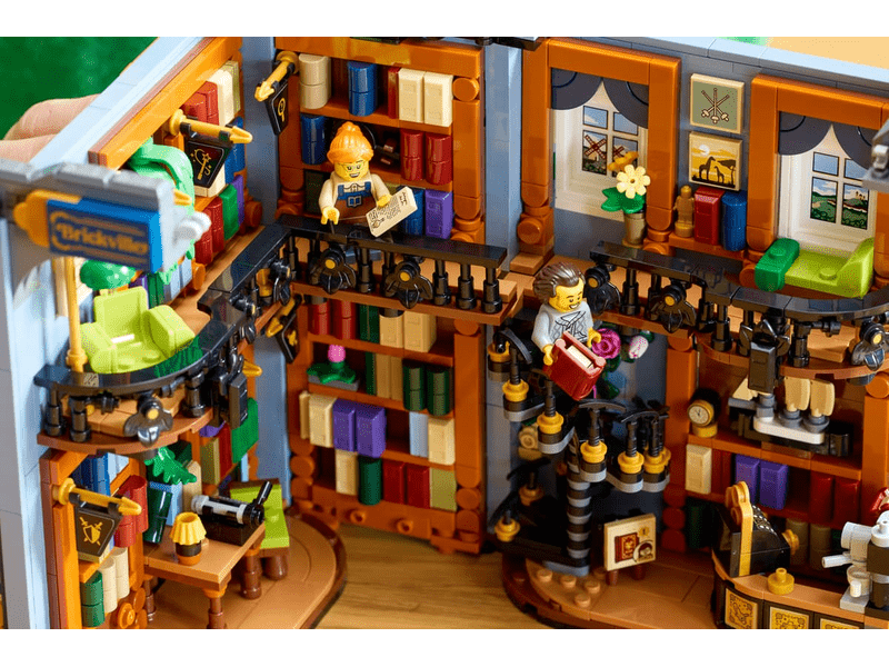 LEGO® Icons™ Könyvkuckó: Könyvesbolt (11379)