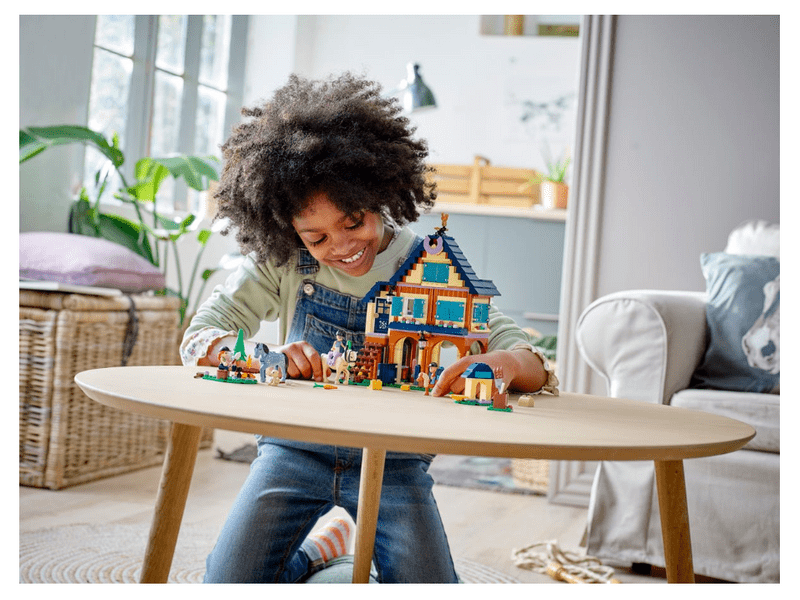 LEGO® Friends Erdei lovaglóközpont (41683)