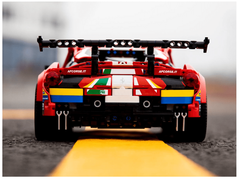 LEGO® Technic™ Ferrari 488 GTE “AF Corse #51” (42125)