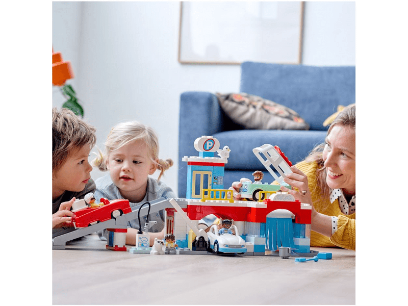LEGO® DUPLO® Parkolóház és autómosó (10948)