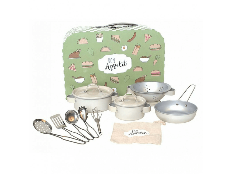 Konyhai készlet böröndbe csomagolva