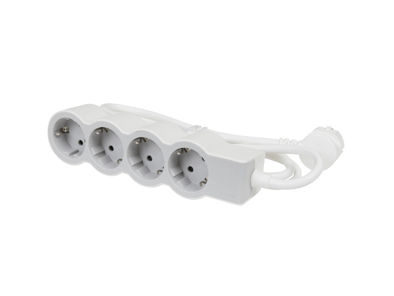 Legrand 694561 4x2P+F Standard négyes elosztó, 3m, 16 A