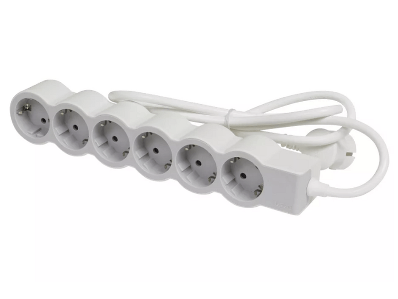 Legrand 694557 6x2P+F Standard hatos elosztó, 1,5m, 16 A