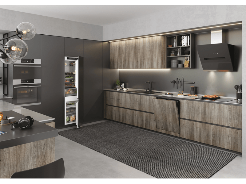 Haier HBW5518E Beépíthető kombinált hűtőszekrény