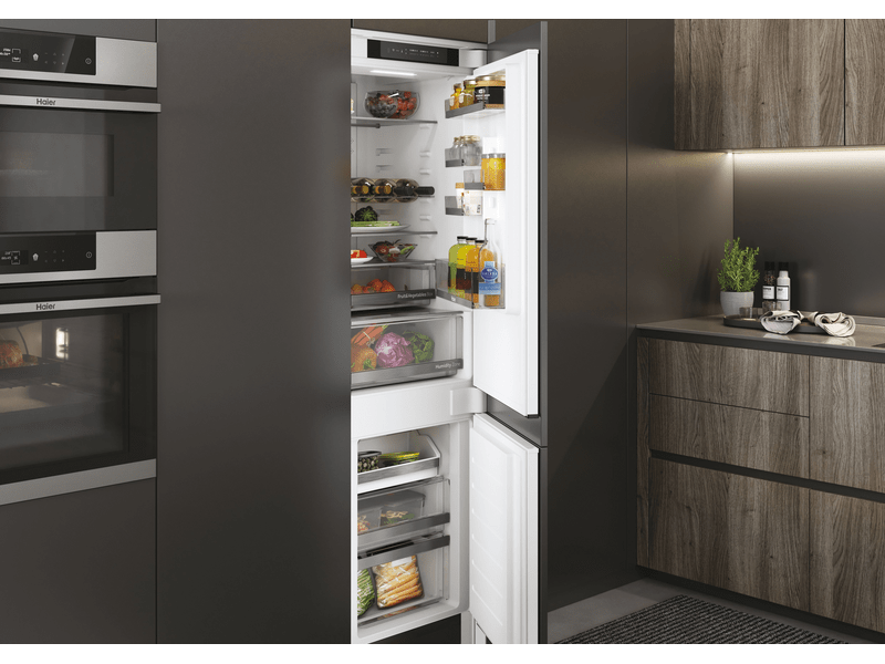 Haier HBW5518E Beépíthető kombinált hűtőszekrény