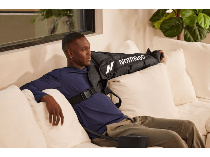 Hyperice 63070-001-00 Normatec 3 karmasszírzó