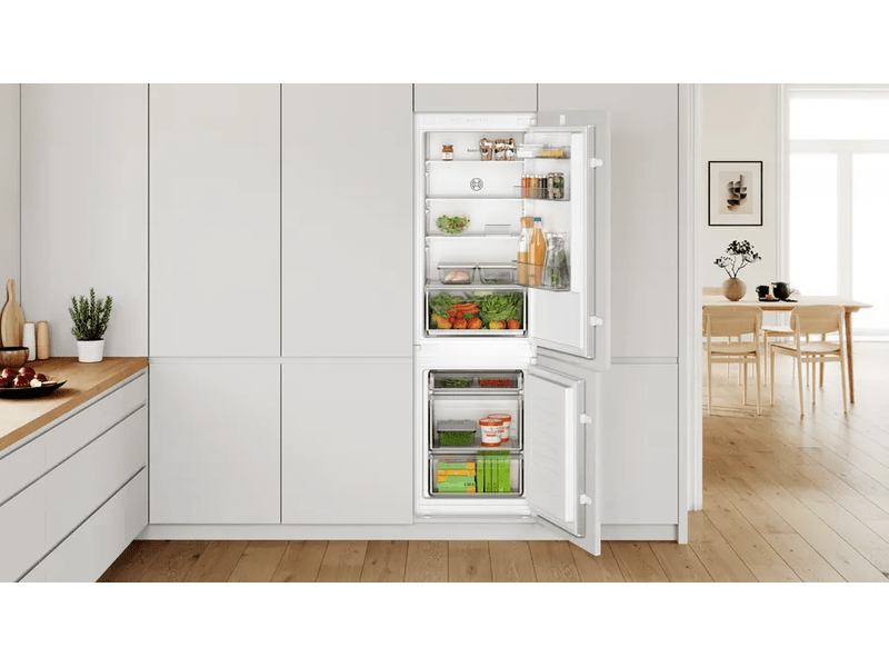 Beépíthető kombinált hűtő