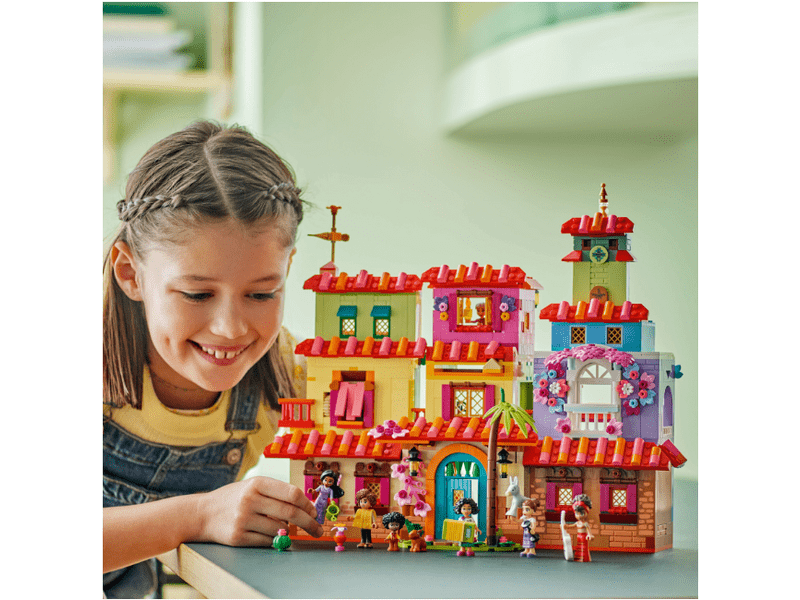 LEGO® Disney Encanto Začarana kuća Madrigala (43245)
